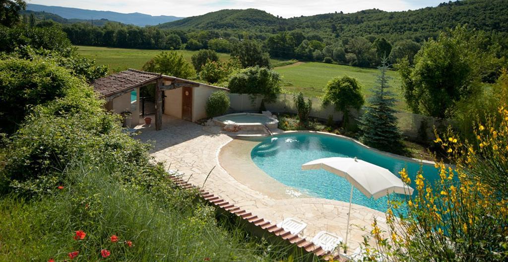 アルマーニュ・アン・プロヴァンス Domaine De Bertrandy Bed & Breakfast エクステリア 写真