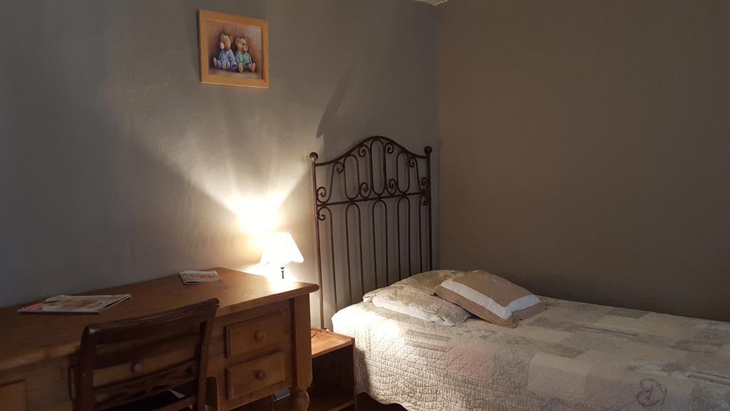 アルマーニュ・アン・プロヴァンス Domaine De Bertrandy Bed & Breakfast エクステリア 写真