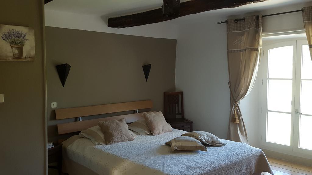 アルマーニュ・アン・プロヴァンス Domaine De Bertrandy Bed & Breakfast エクステリア 写真