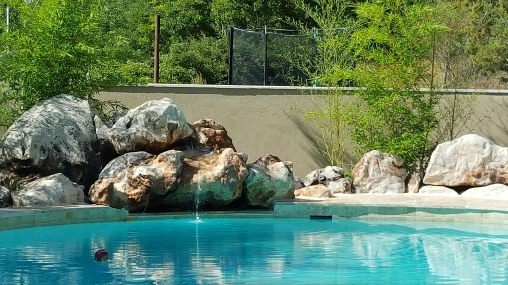 アルマーニュ・アン・プロヴァンス Domaine De Bertrandy Bed & Breakfast エクステリア 写真